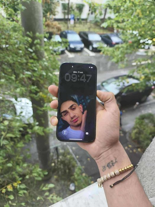 Vand IPhone 14 pro de 128gb sanatate baterie 70