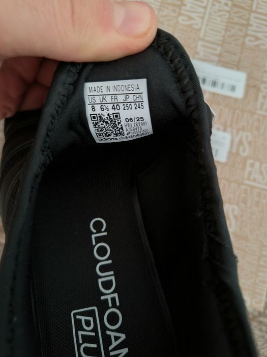 Adidasi adidas noi marimea 40