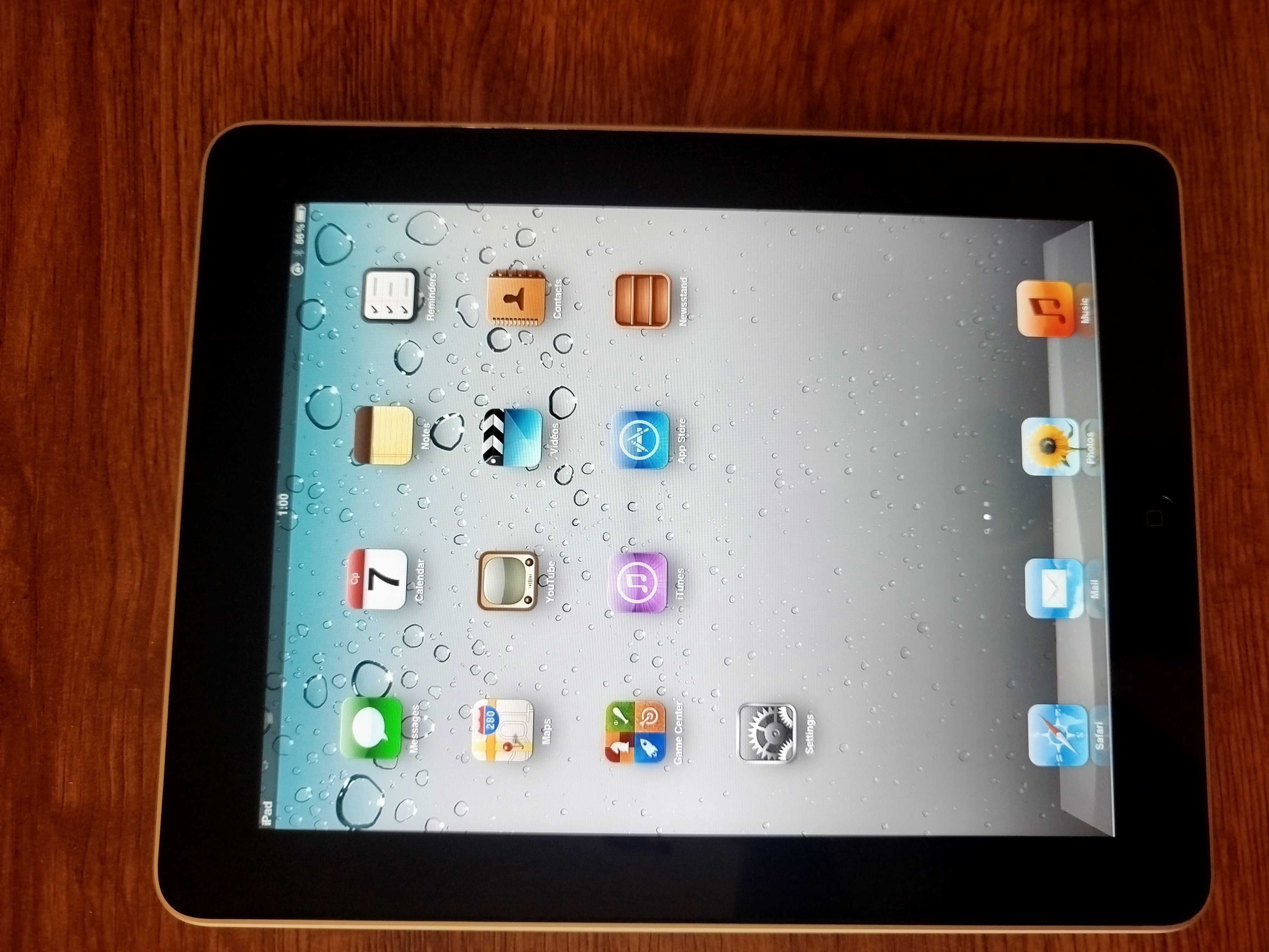 Ipad удобен и практичен  запазен