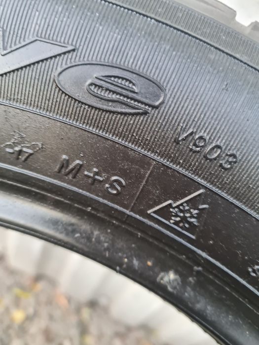 2 Anvelope de iarna *175/65R15*YOKOHAMA*LICHIDARE STOC*50 Lei Buc*