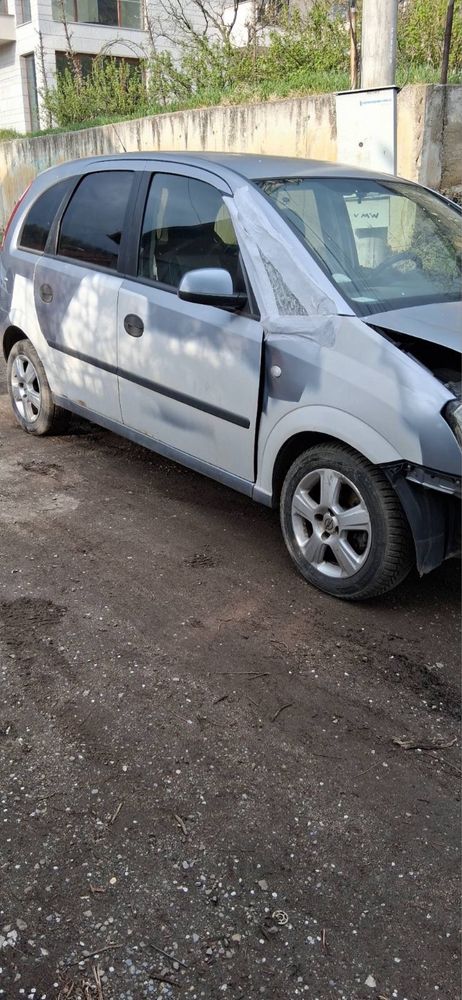 Opel meriva 1.6 2005 година