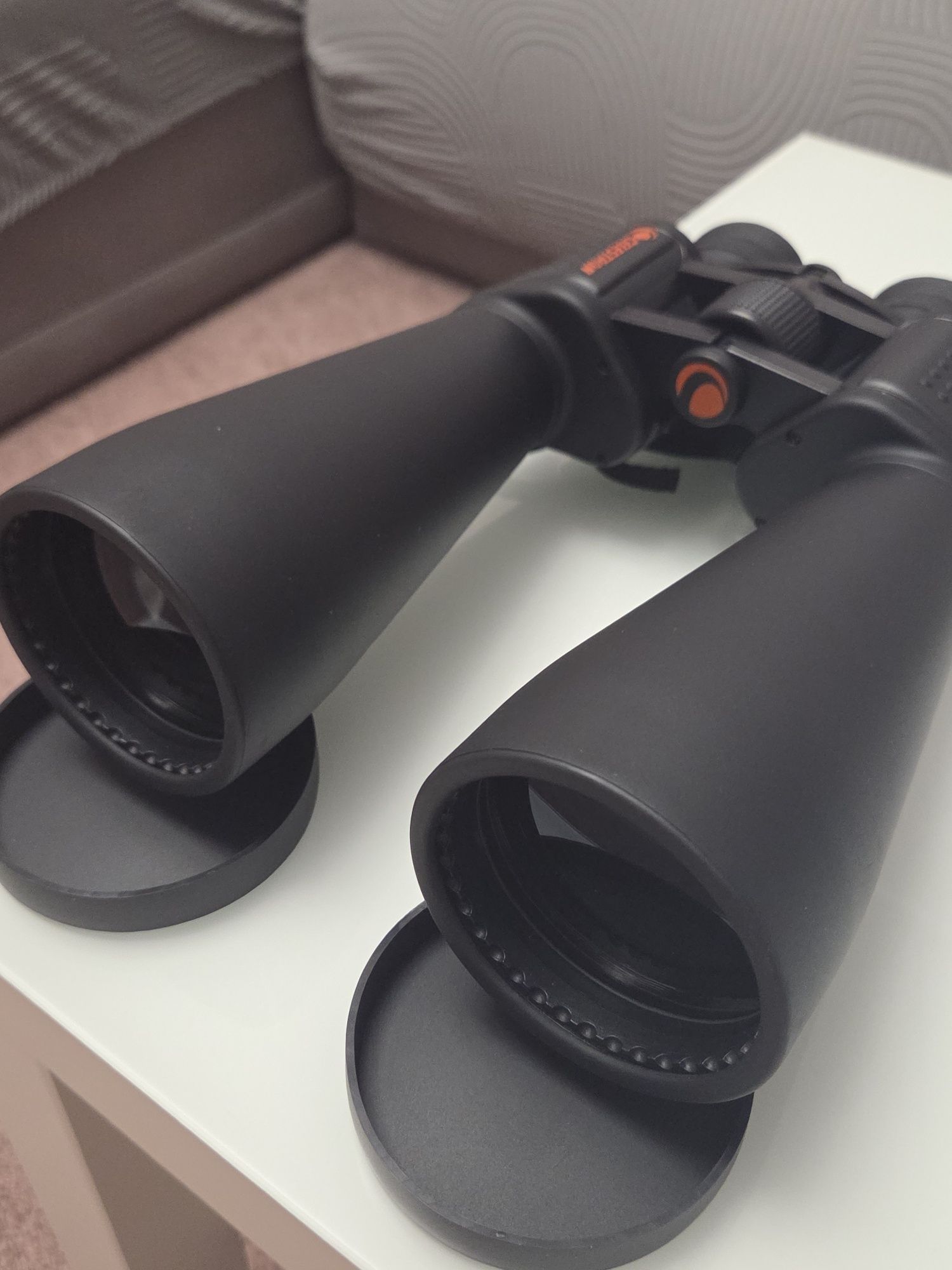 Binoclu Celestron si trepied Bresser