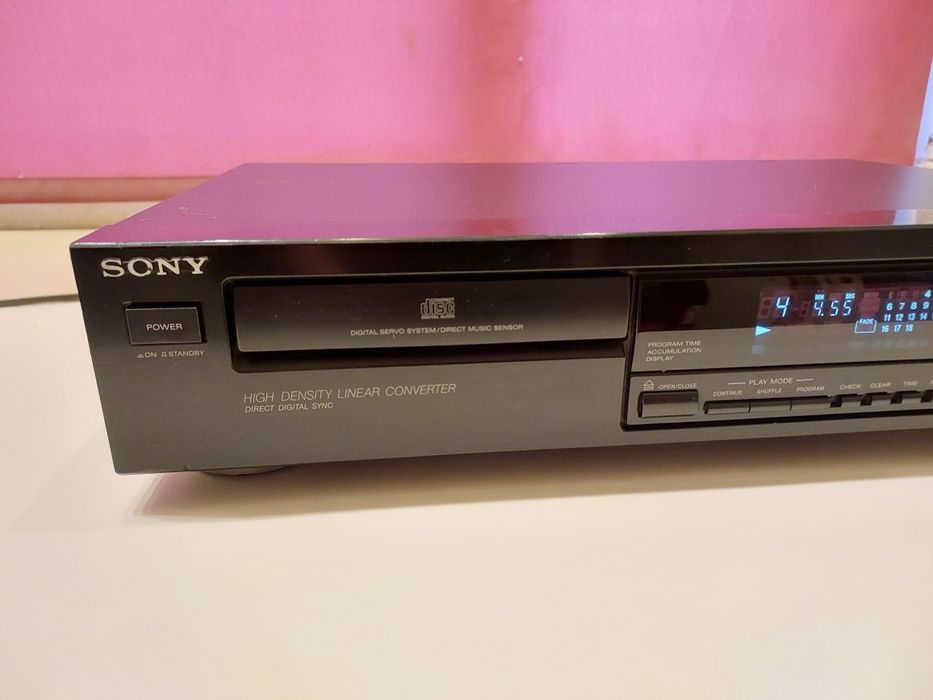 CD-Player Sony CDP-297. Made in France. Perfect funcțional.