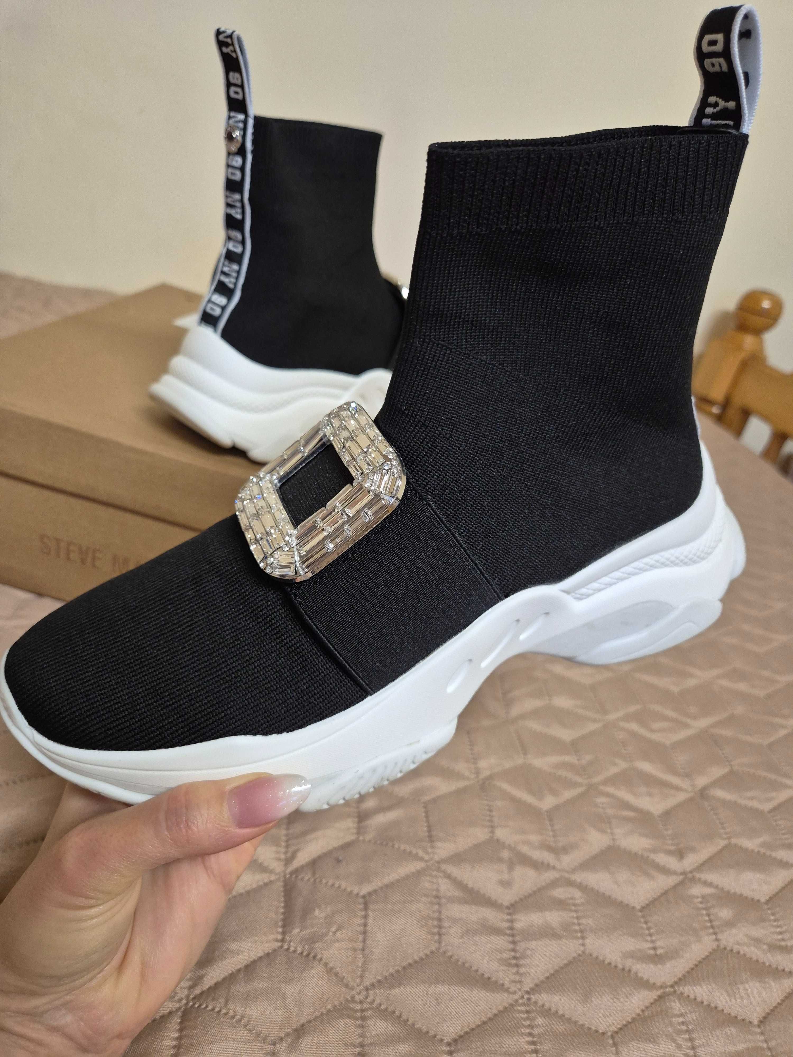 Спортно-елегантни обувки тип чорап "Steve Madden"