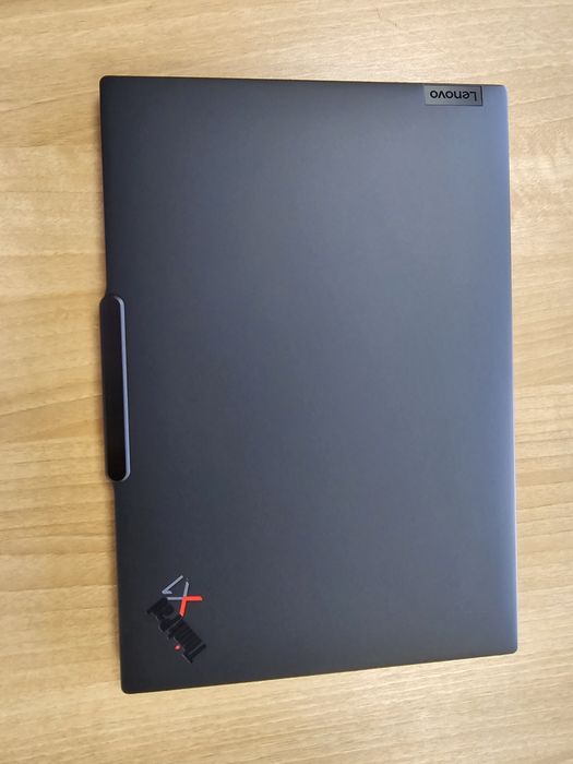 Lenovo ThinkPad X1 Carbon Gen 13 Aura Edition Ultra 7 255U 32/1TB FHD+