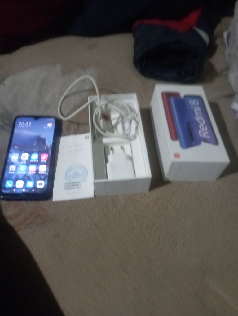 Redmi 8 sotildi 4ga64g zoʻr telefon