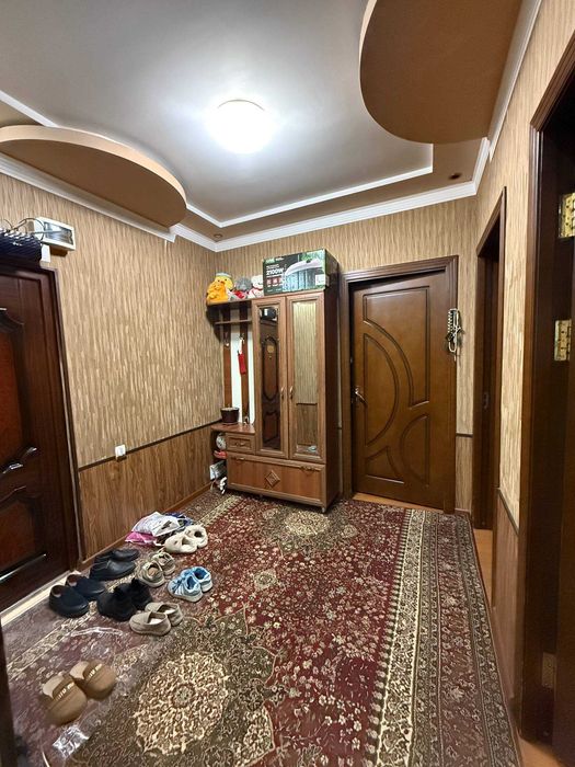 Юнусабад  3-хона .1-этаж/4. Сотилади 70 м2.