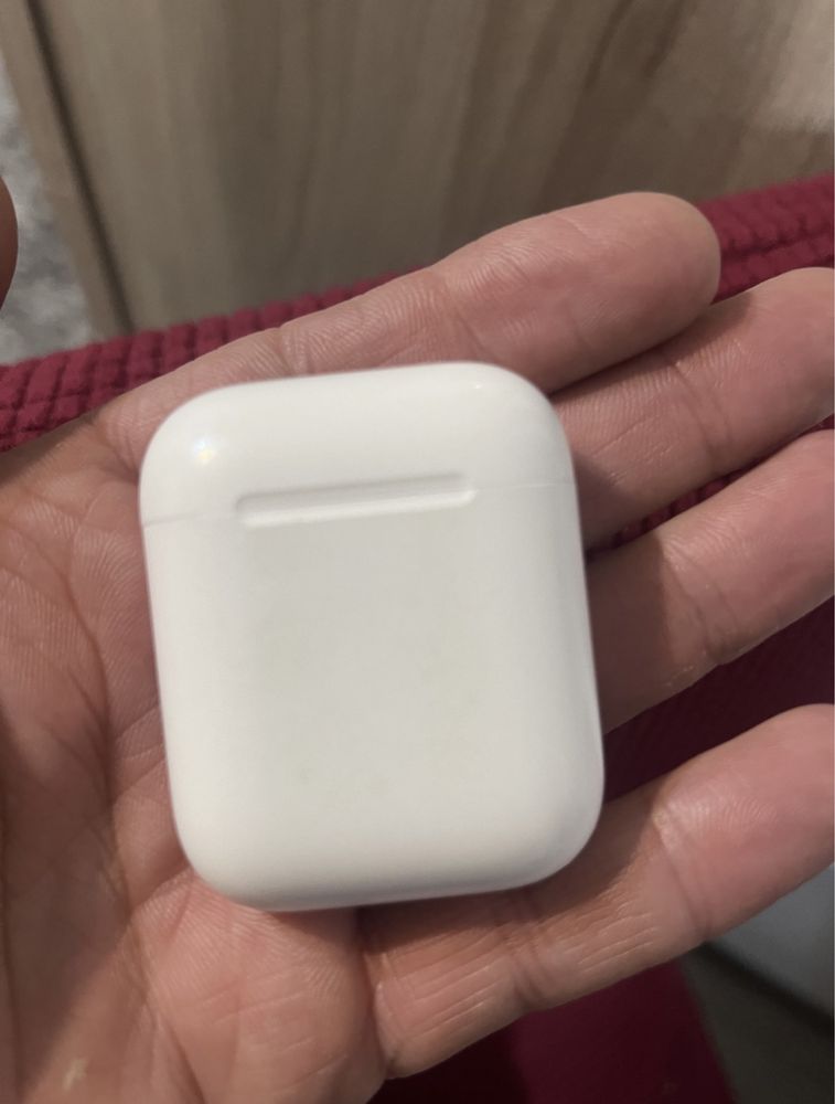 Vand casti Air pods 2 Gen.