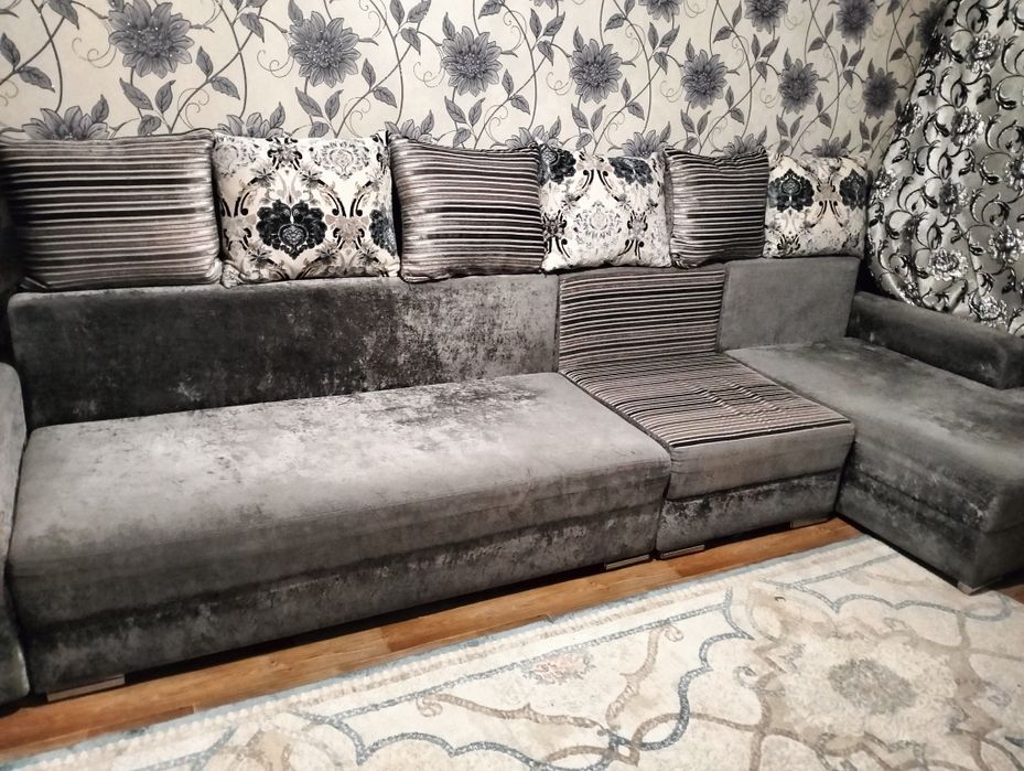 Зальный  мягкий уголок