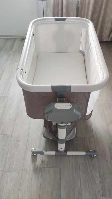 Манеж-кровать, люлька для младенцев