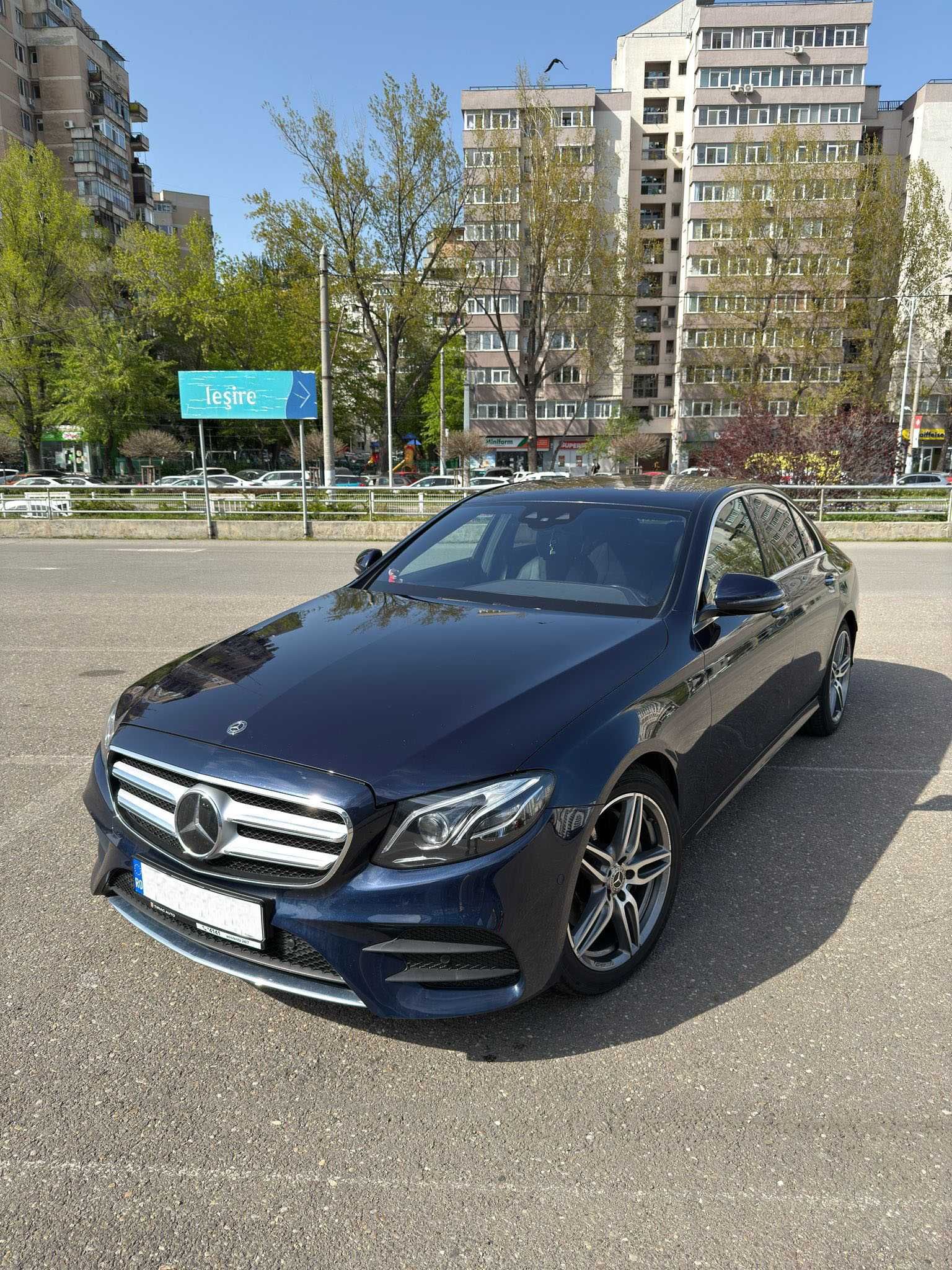 Mercedes-Benz E 220 d 4Matic AMG Line - Un an garantie