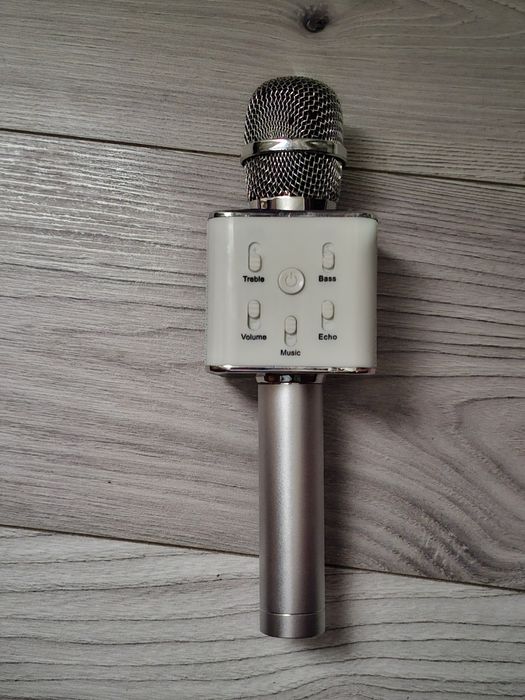 Microfon + boxa incorporata