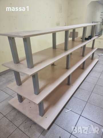 Дървени стелажи. 2 бр. пирамида