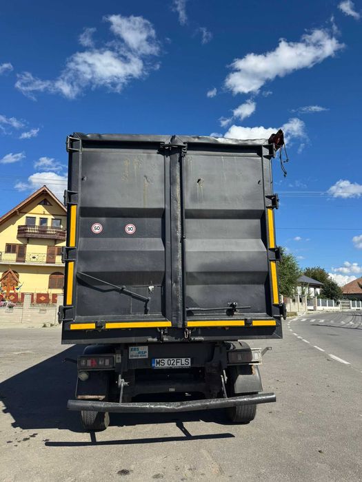 Vând ansamblu Mercedes Actros și semiremorca
