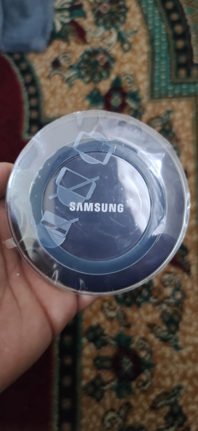 Беспроводная зарядка Samsung