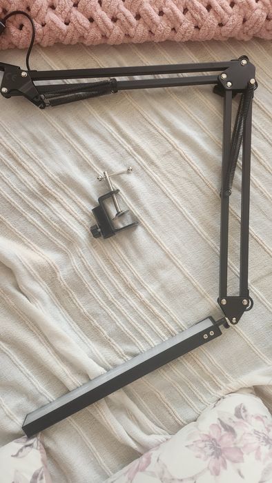 Настолна лампа подвижна