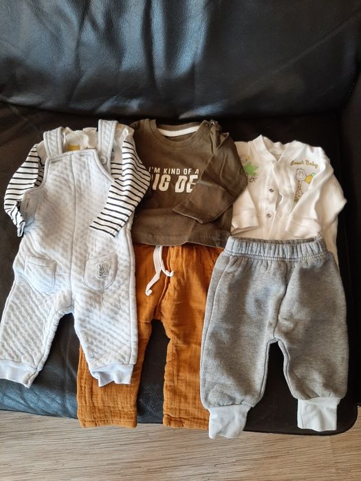 Дрешки за бебе 0-6 месеца на Mayoral,Hm,Disney,Next,George