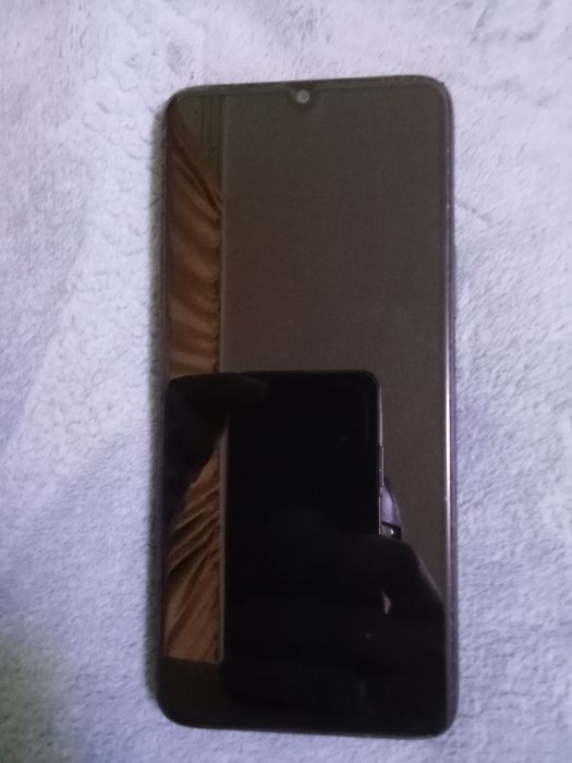 Продам смартфон Honor X6