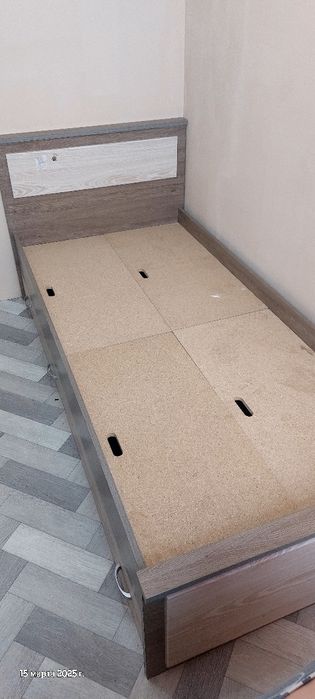 Продам кровать односпальную