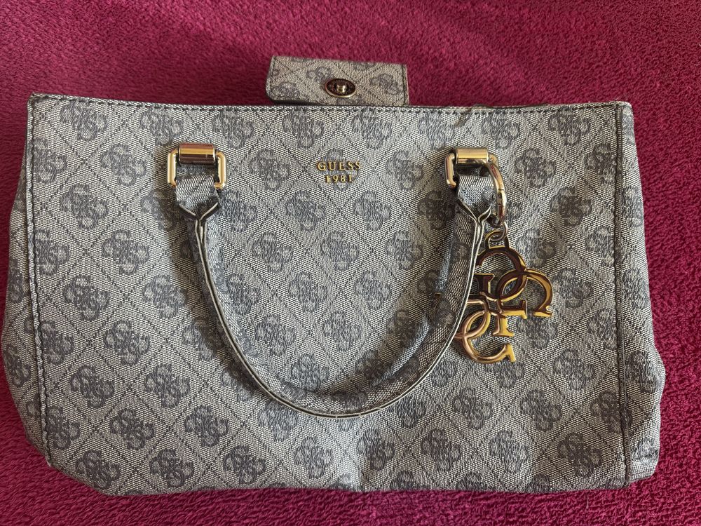 Guess- сива чанта + портмоне