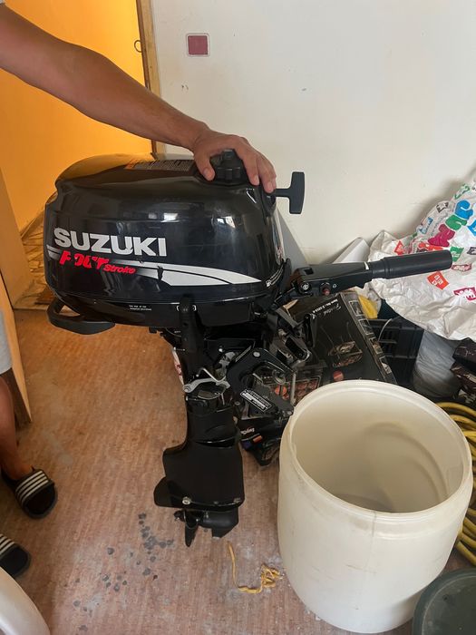 Извънбордов двигател Suzuki 4