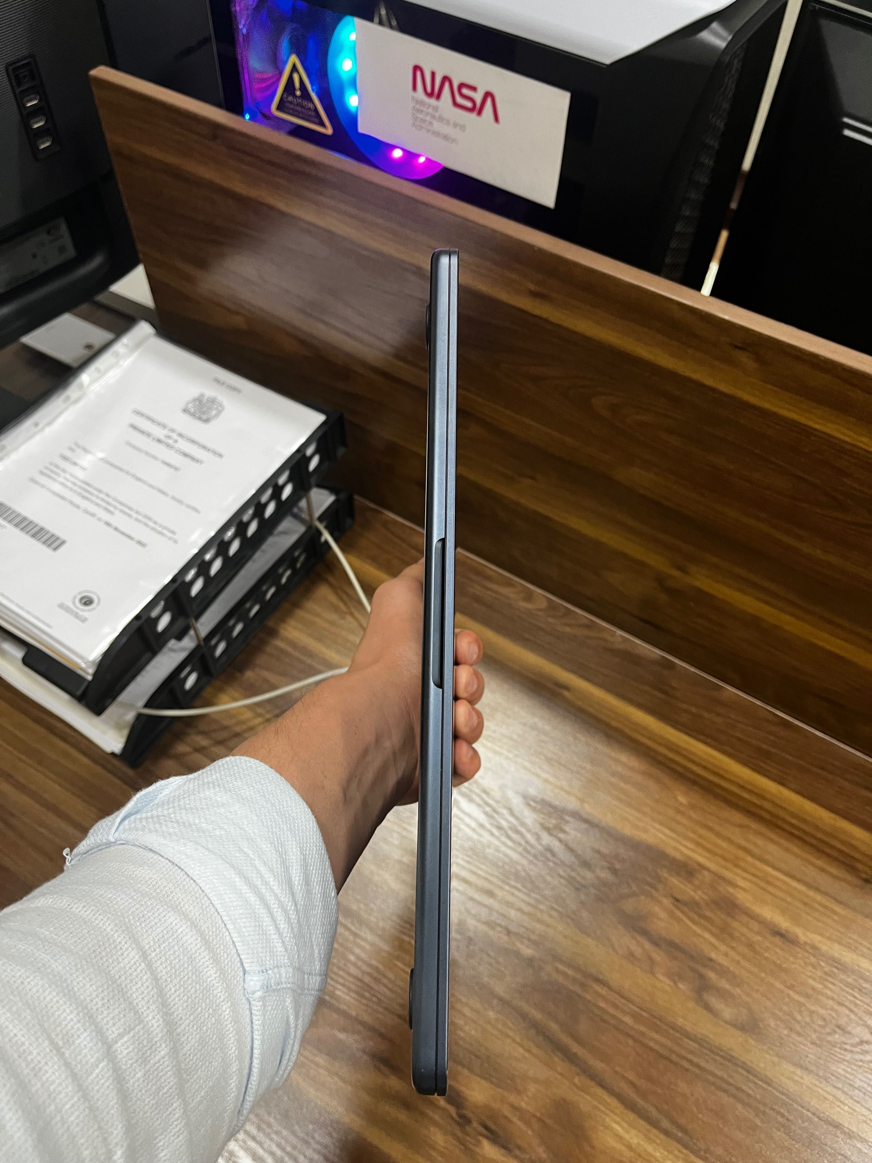Macbook Air M2 Midnight blue
