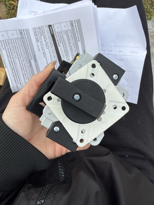 Пакетен превключвател 32А