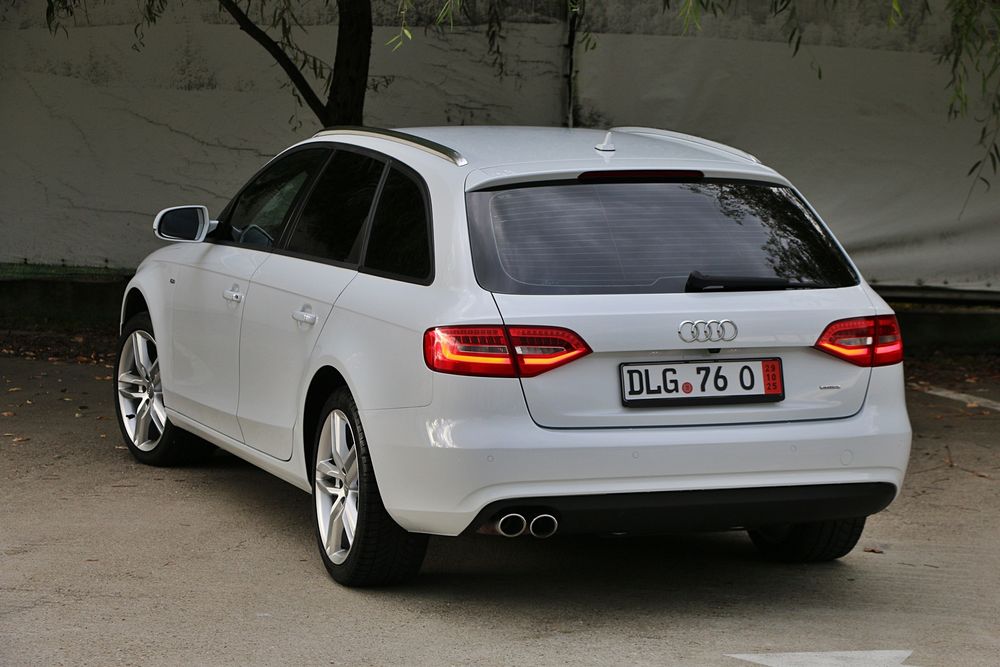 Audi a4/full asist/distronic/lane asist/side asist/zoll/quatro