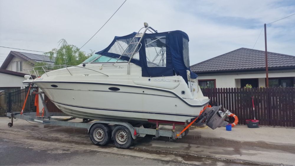 Barca inmatriculata , cu peridoc