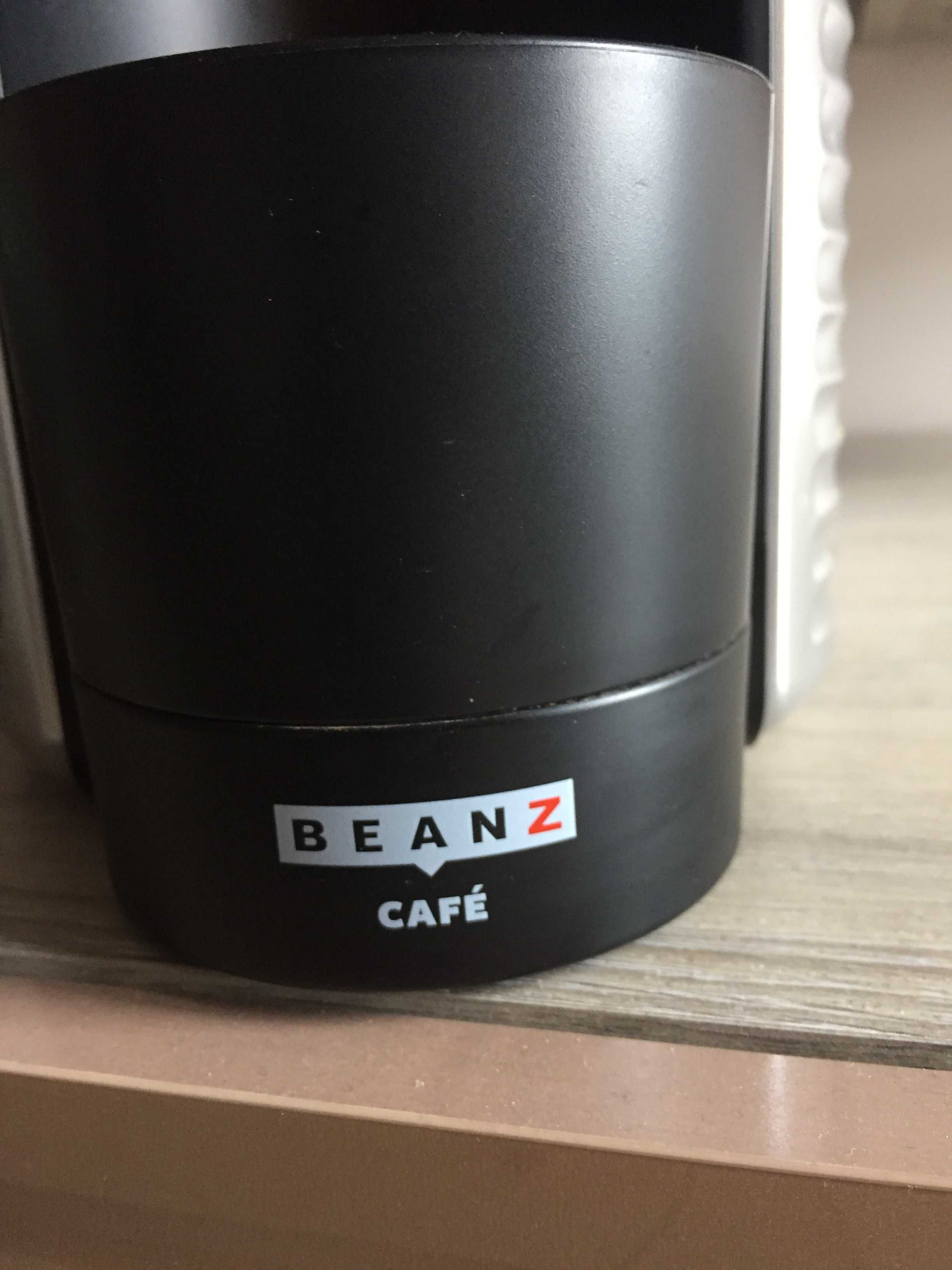 Espressor cafea BeanZ cu Capsule
