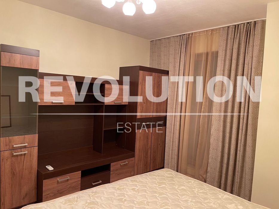 Дава се под наем Тристаен апартамент в Варна, Център - 70 кв.м за 1000 € - Снимка #5