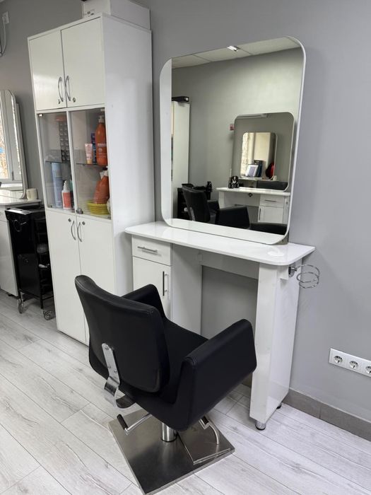 Сдам в аренду парикмахерское кресло