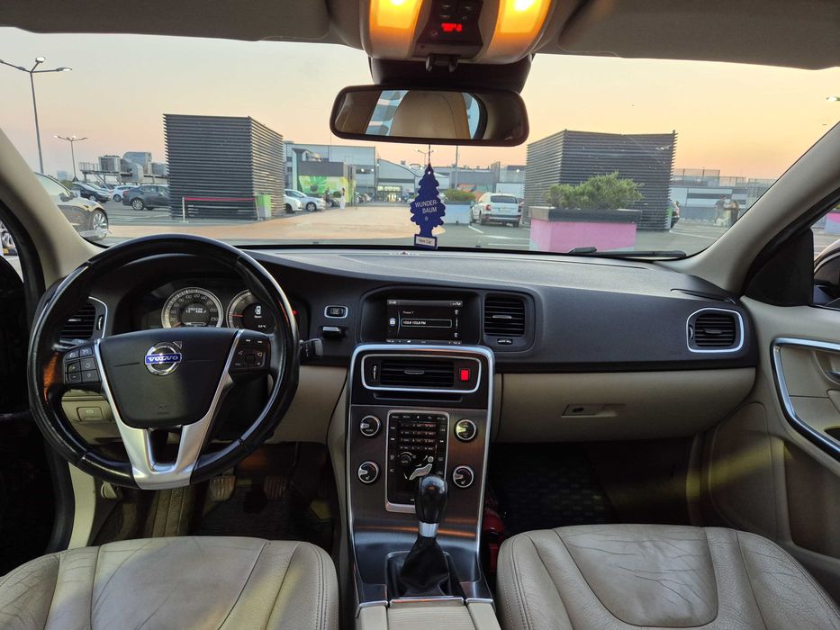 Volvo S60 2011 1.6Drive FULL
