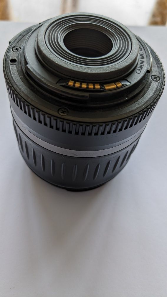 обектив Canon EFS 18-55 mm