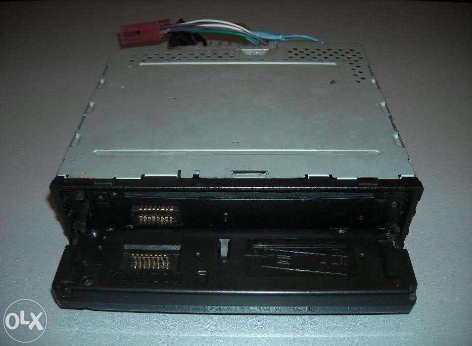Radio CD Original KENWOOD 50w x 4 Pret NEGOCIABIL