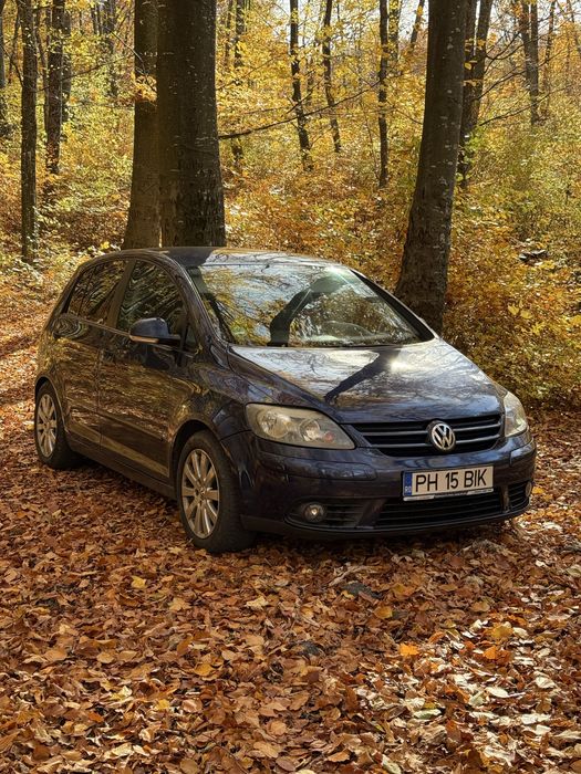Vând Golf 5 plus