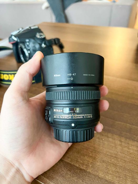 Pachet Nikon D7100 (13.000 cadre) cu obiective portret (35mm, 50mm)