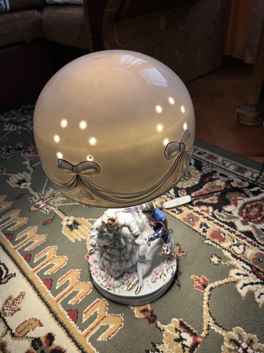 Veioza porțelan , vintage