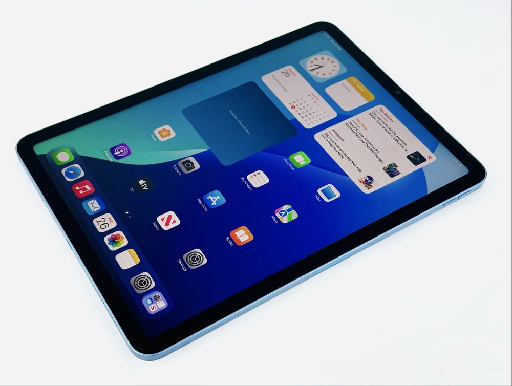 Apple iPad Air 5 64GB WiFi Blue / Space Gray Перфектен! Гаранция!
