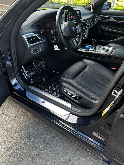 BMW 740i – 2021 – Harman Kardon - Navi - Clima