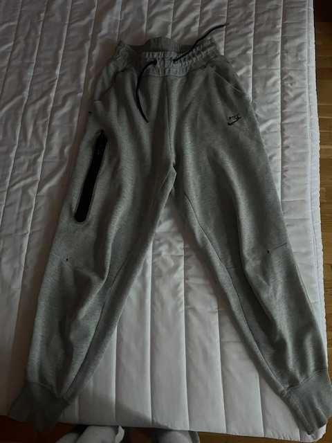 Nike tech fleece дамски спортен екип