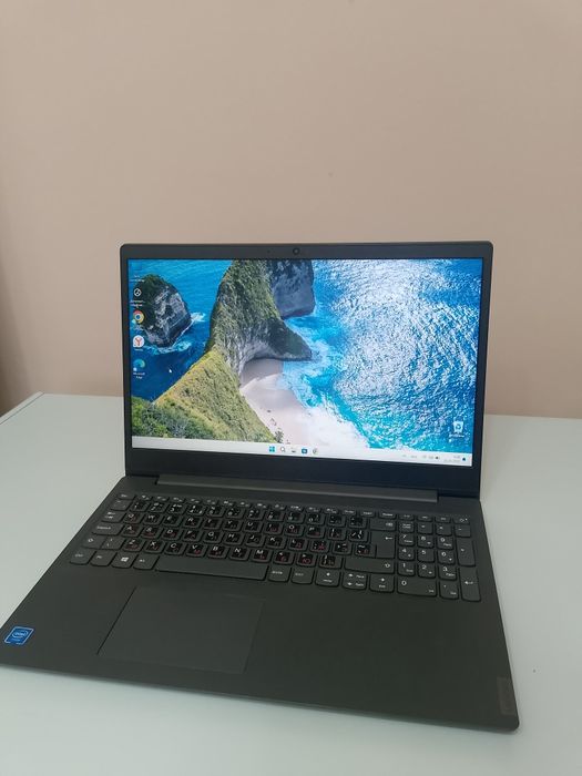 Ноутбук 4ядра 2,5ггрц 1000гб 3часа