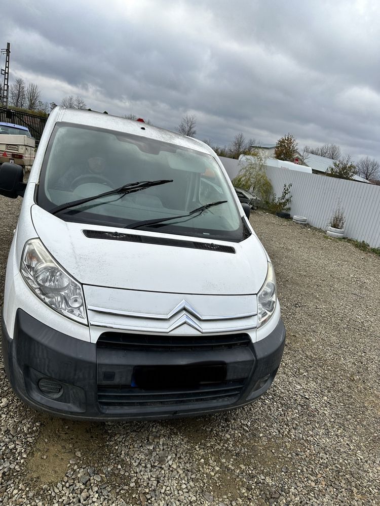 Dezmembrez citroen dispatch 2010