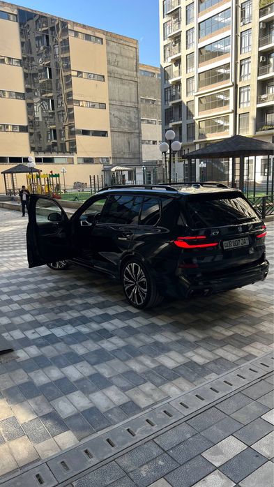 BMW X7 40l X-drive