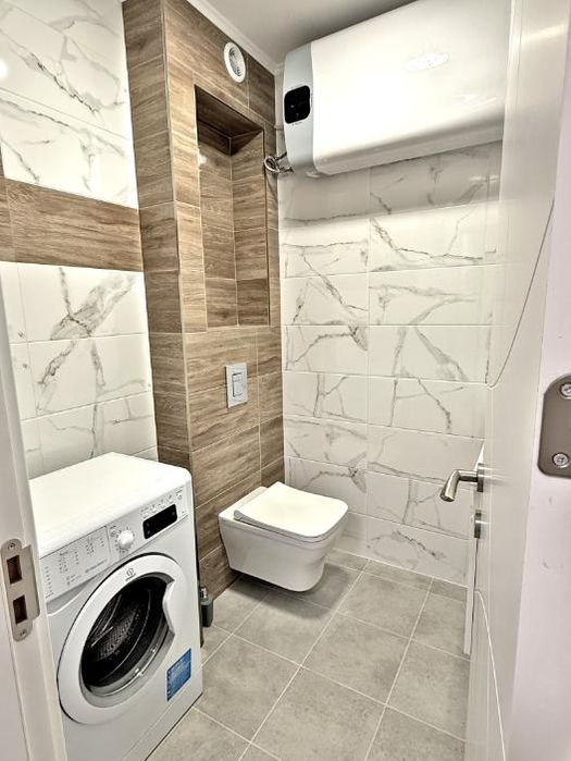 Продава се Тристаен апартамент в Пловдив, Христо Смирненски - 106 кв.м за 1982 €/кв.м - Снимка #4