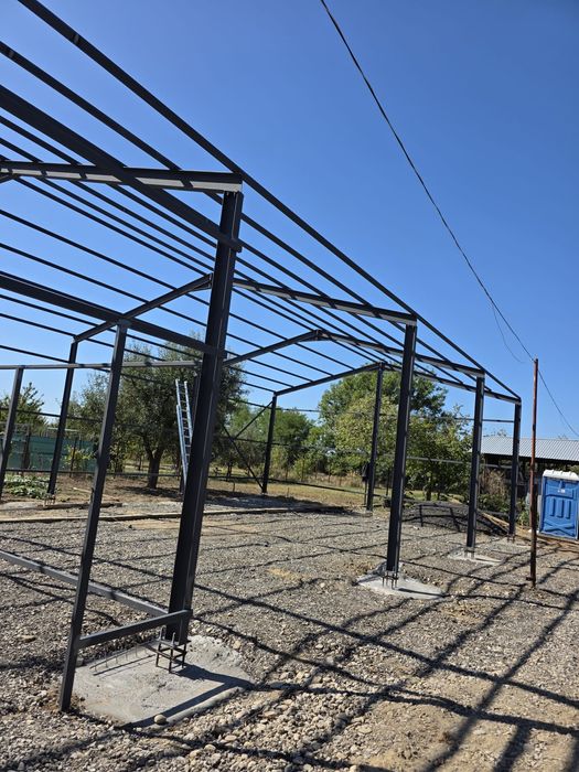 Vand structura metalica 10x20x4 ideală pentru service auto