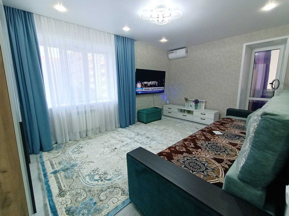 Продается 2 комнатная квартира в 8 мкр. Застройщик Айткужинов