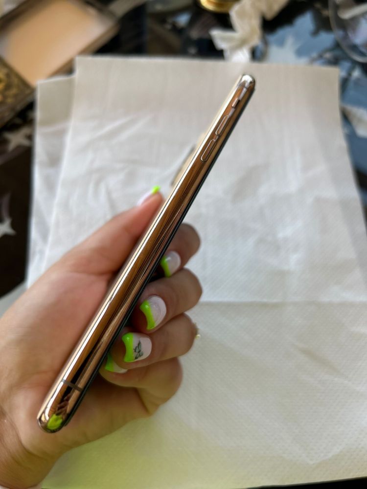 Vand iphone 11 Pro Max Gold