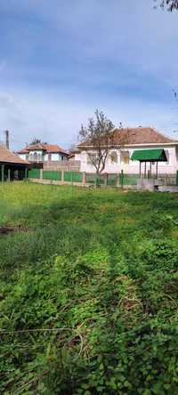 Vand casa in satul Traian (jud Mehedinti), 1 ha teren agricol, gradina