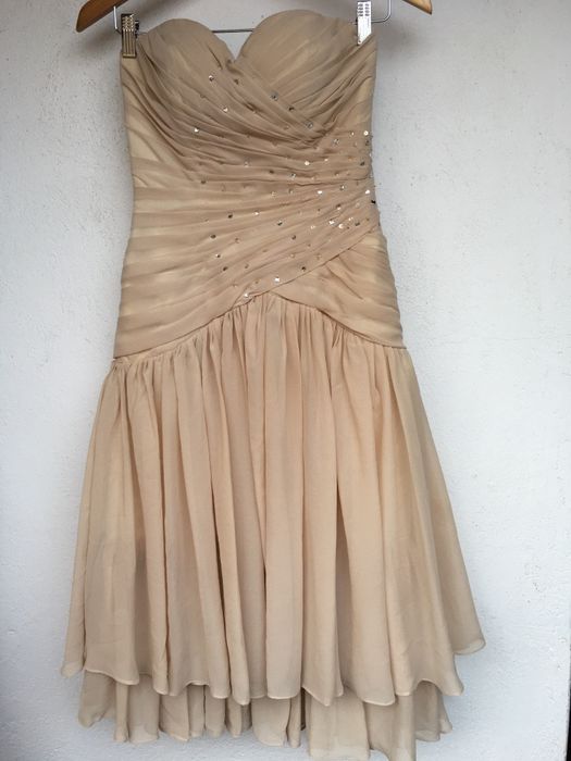 Празнични Рокли в М размер